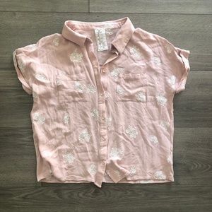 Sadie & Sage Floral Embroidered Top